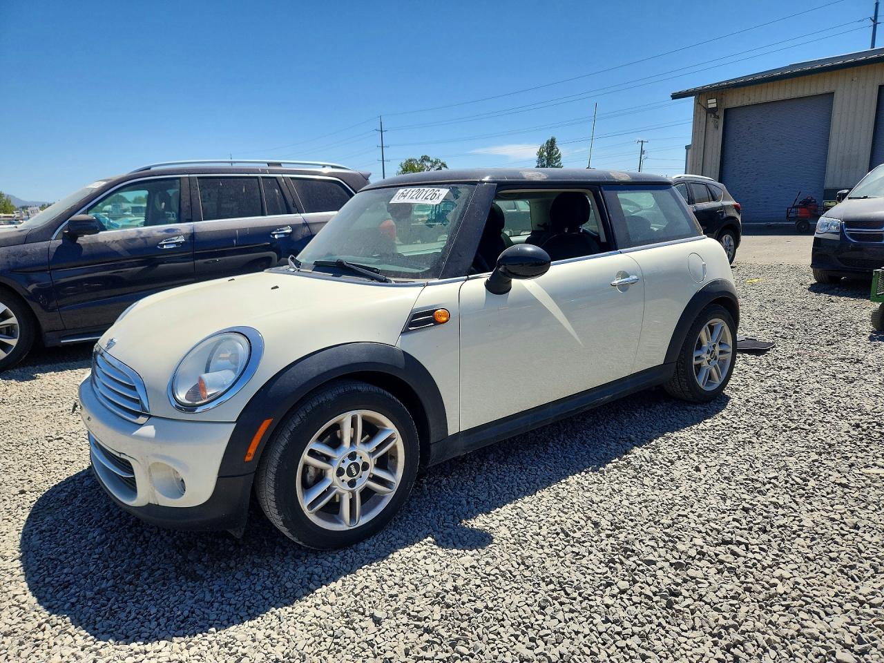2011 MINI Hardtop, VIN WMWSU3C58BT183913 — Механическое
