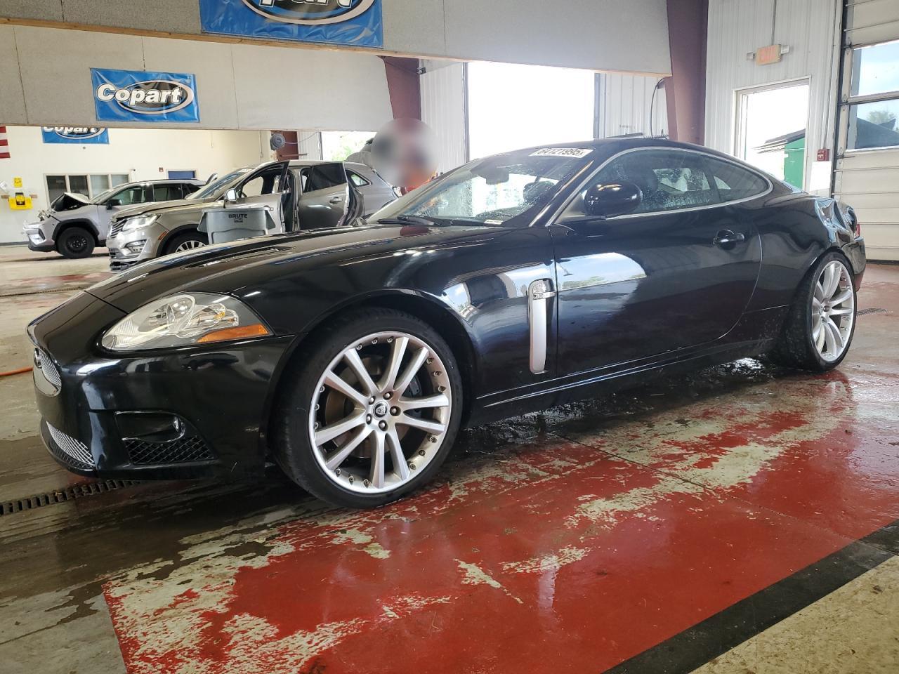 2007 Jaguar XK XKR, VIN SAJWA43C879B12933 — Side