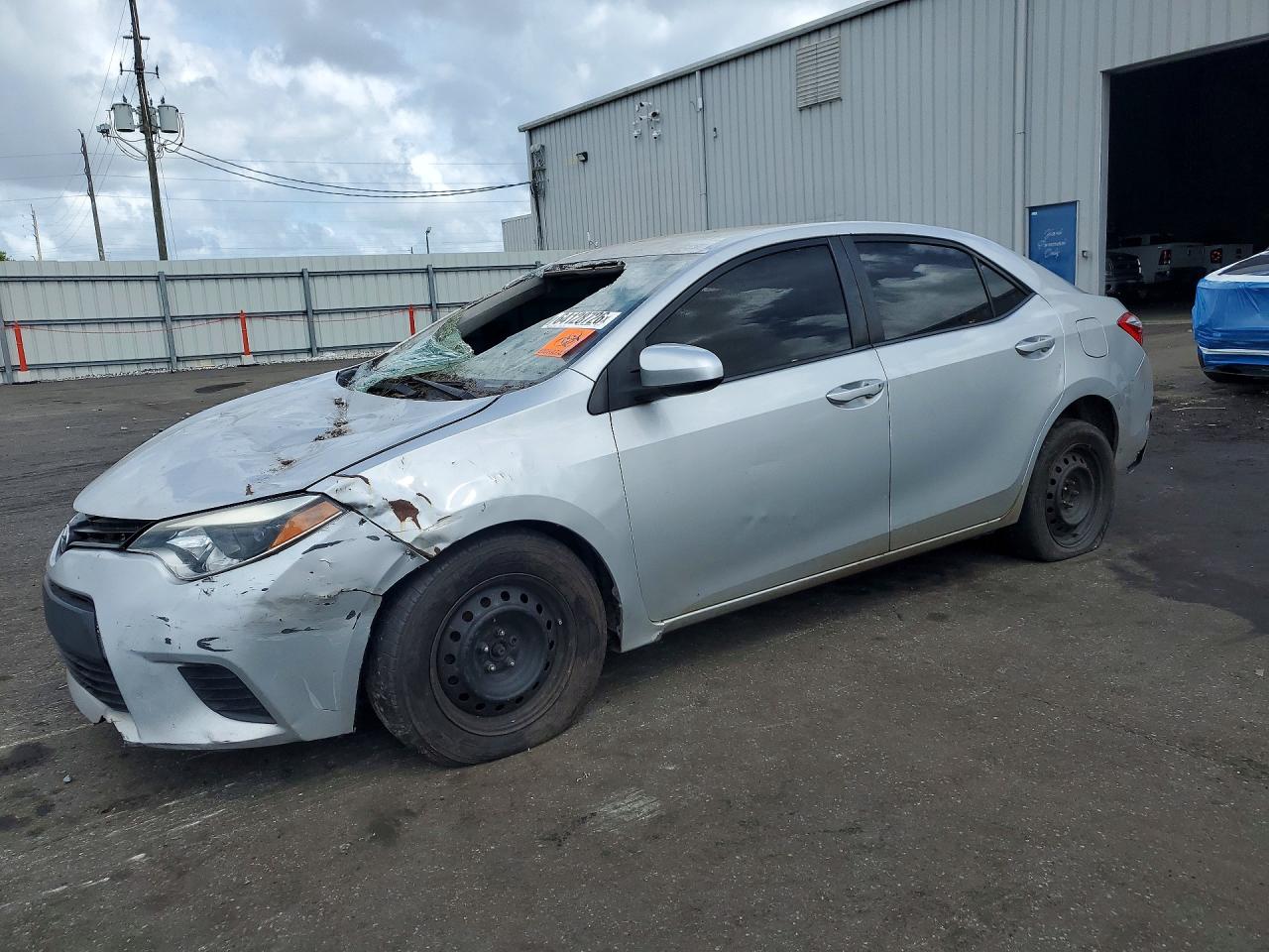 2014 Toyota Corolla S Plus, VIN 5YFBURHE7EP119176 — Front end