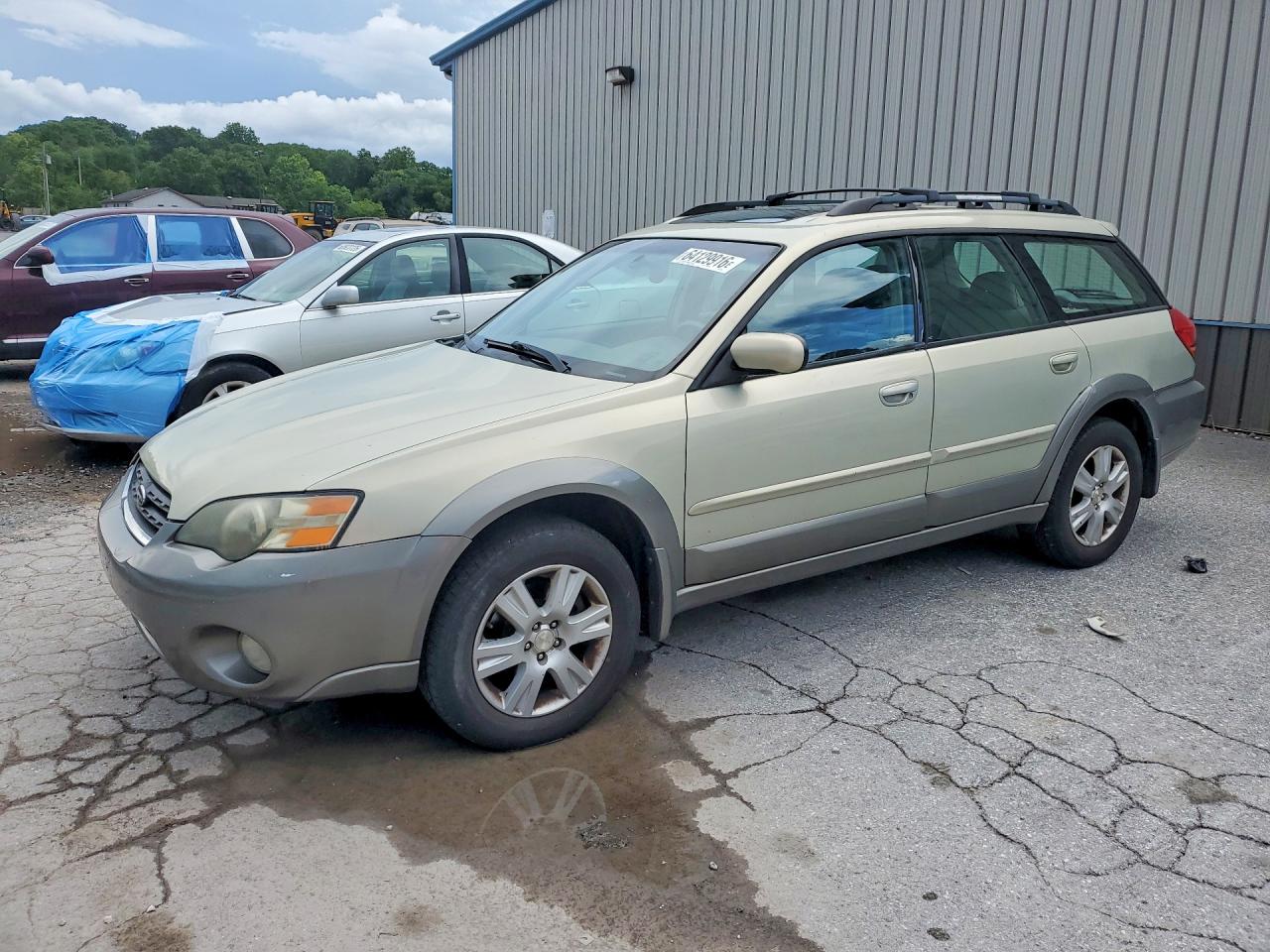 2005 Subaru Legacy Outback Limited, VIN 4S4BP62CX57365360 — Front end