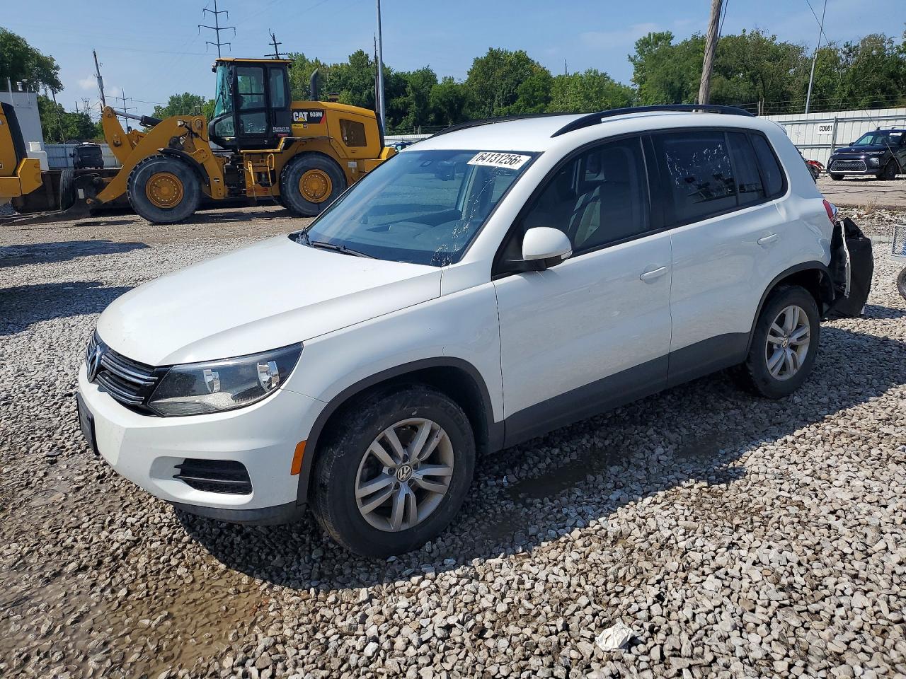 2016 Volkswagen Tiguan SEL, VIN WVGBV7AX6GW513562 — Зад