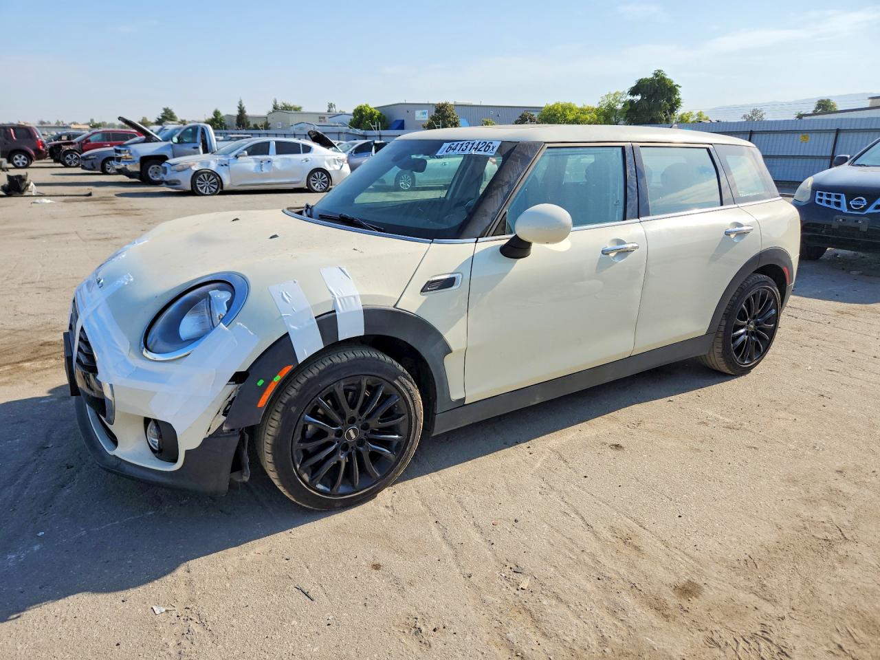 2017 MINI Clubman Cooper, VIN WMWLN5C55H2E32909 — Front end