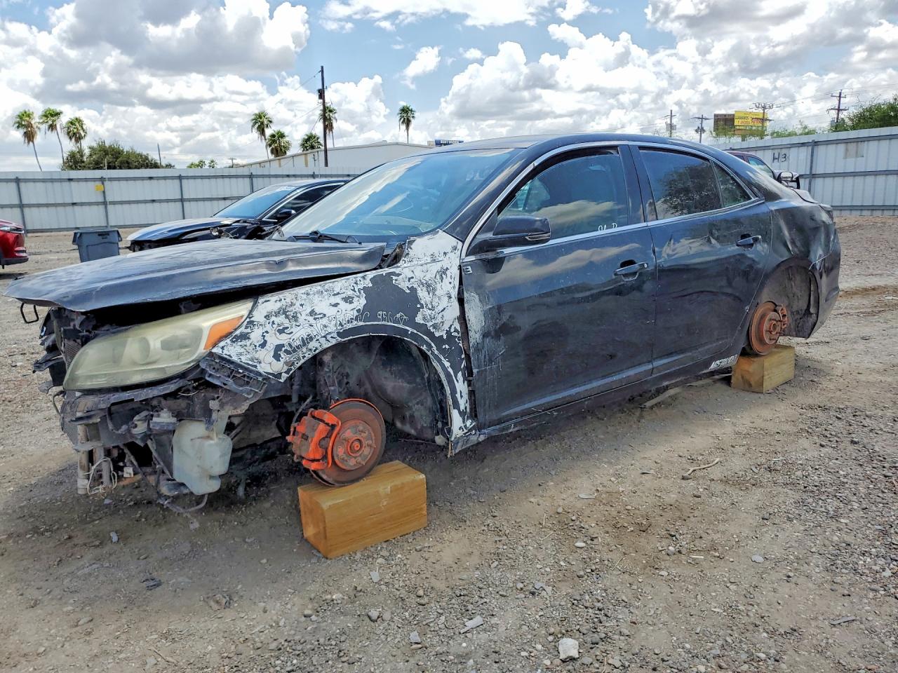 2014 Chevrolet Malibu LT, VIN 1G11E5SL6EF127259 — Front end