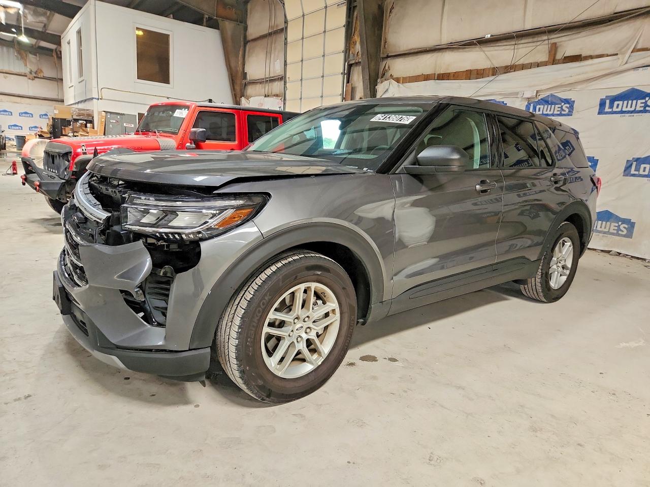 2026 Ford Explorer Active w/100A Pkg, VIN 1FMUK7DH4TGB27832 — Front end