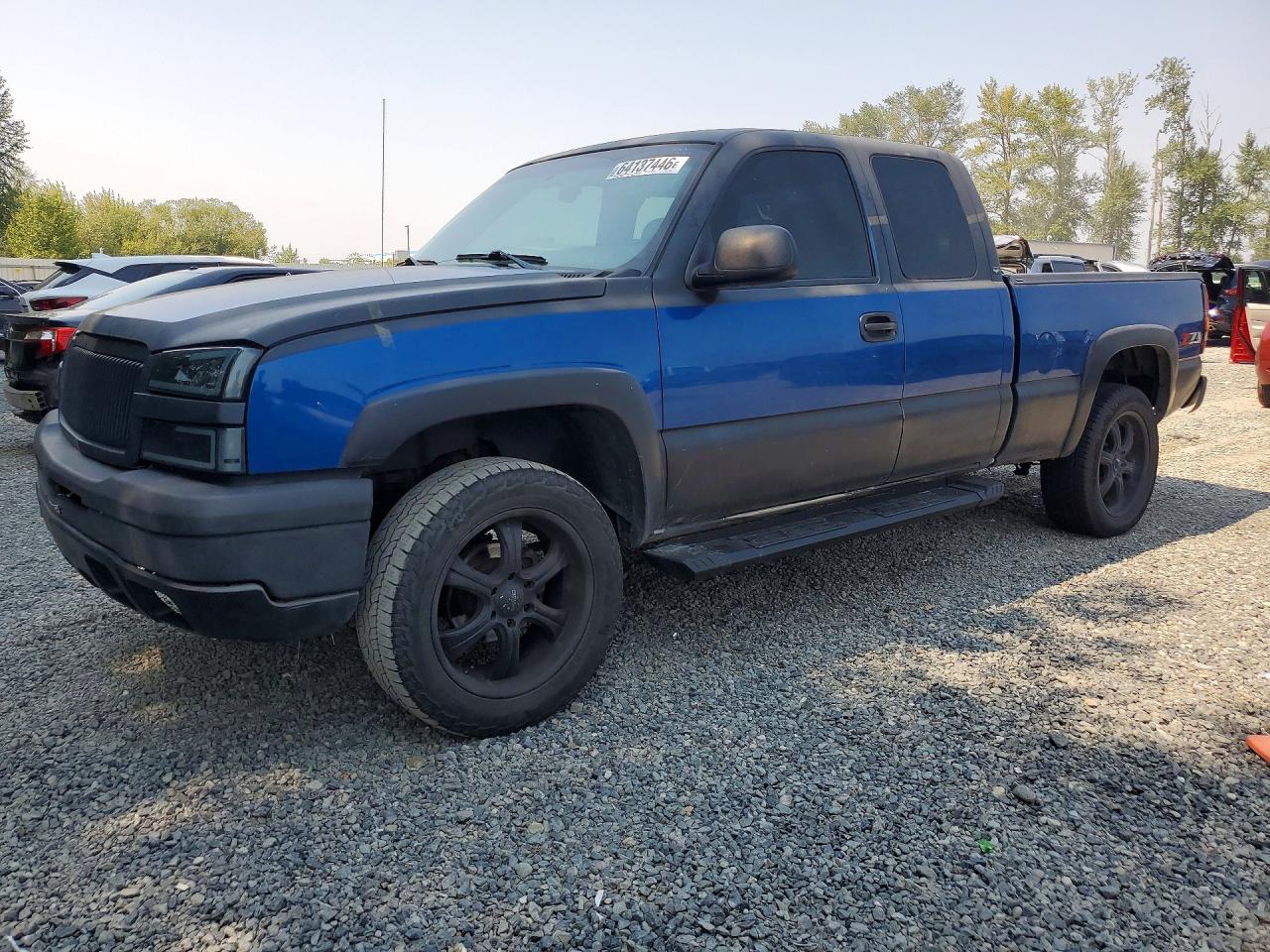 2003 Chevrolet Silverado 1500 LT, VIN 2GCEK19T031142831 — Front end