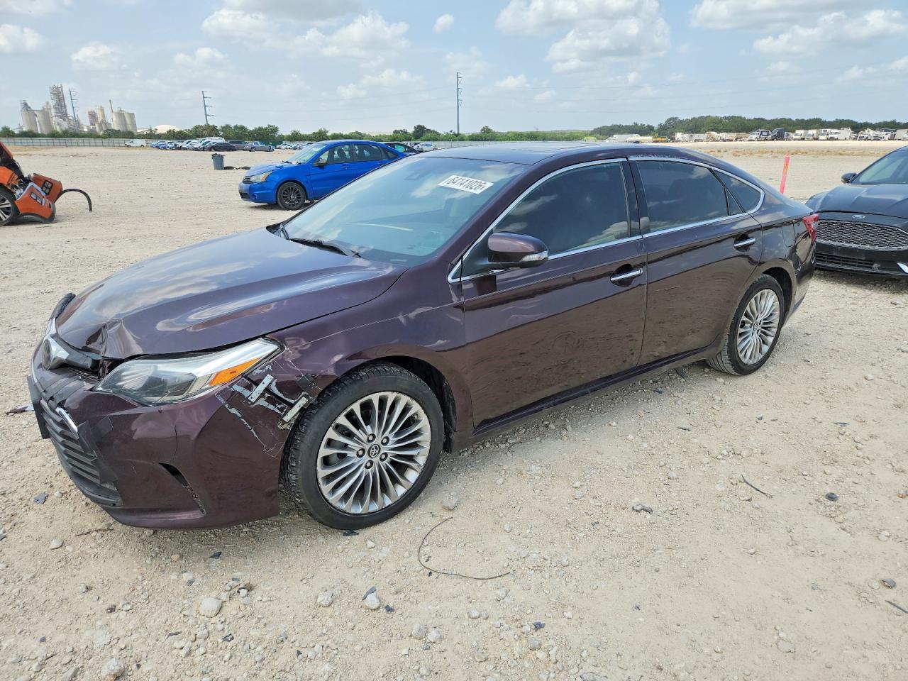 2018 Toyota Avalon XLE, VIN 4T1BK1EBXJU274377 — Front end