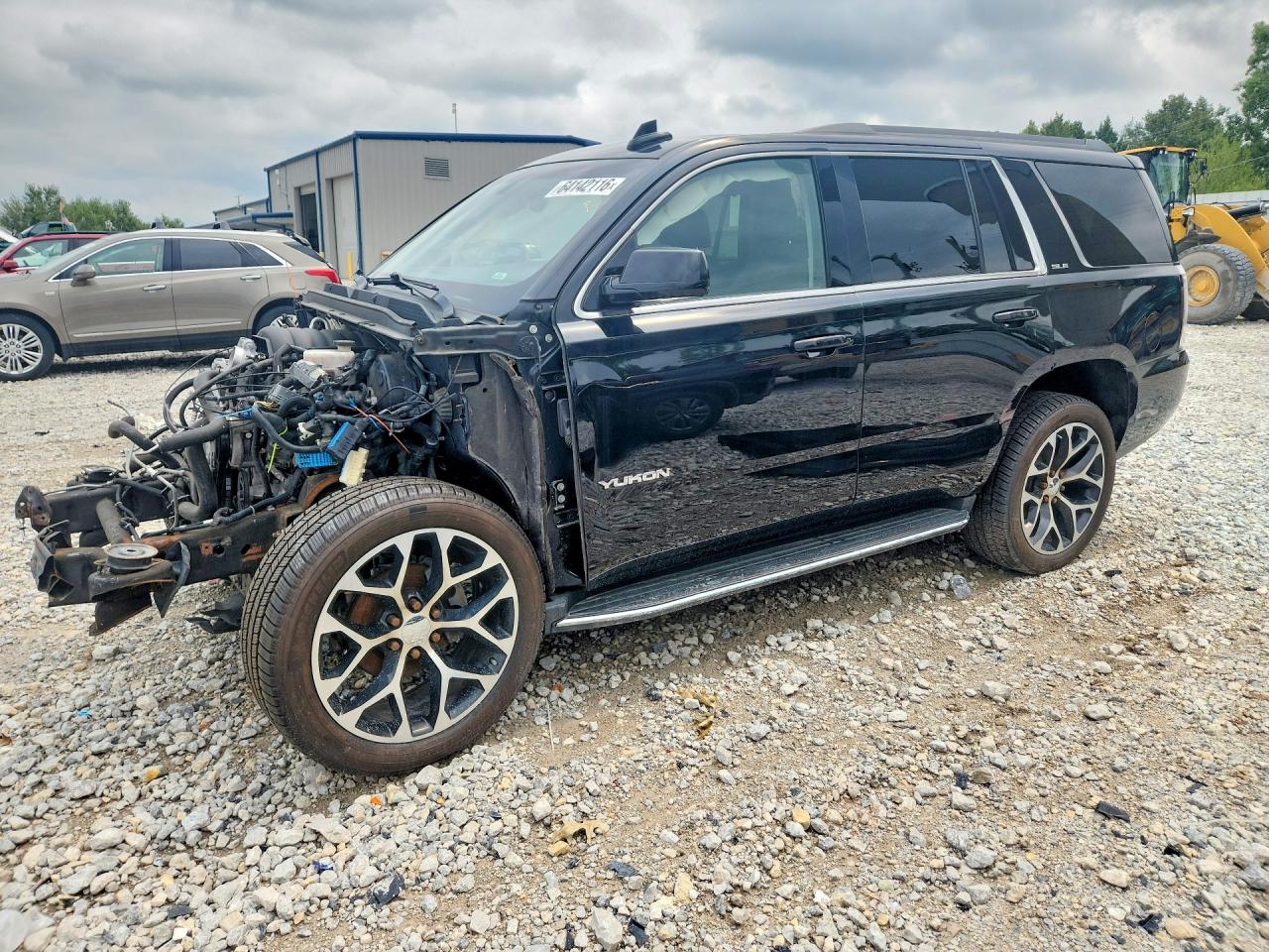 2018 GMC Yukon SLE, VIN 1GKS2AKC9JR123720 — Front end