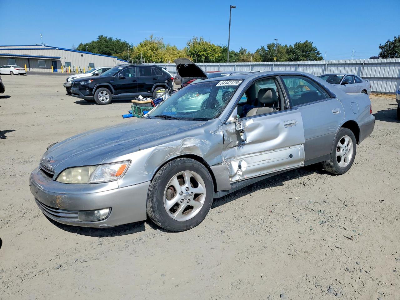 2001 Lexus ES 300, VIN JT8BF28G615112941 — Перед