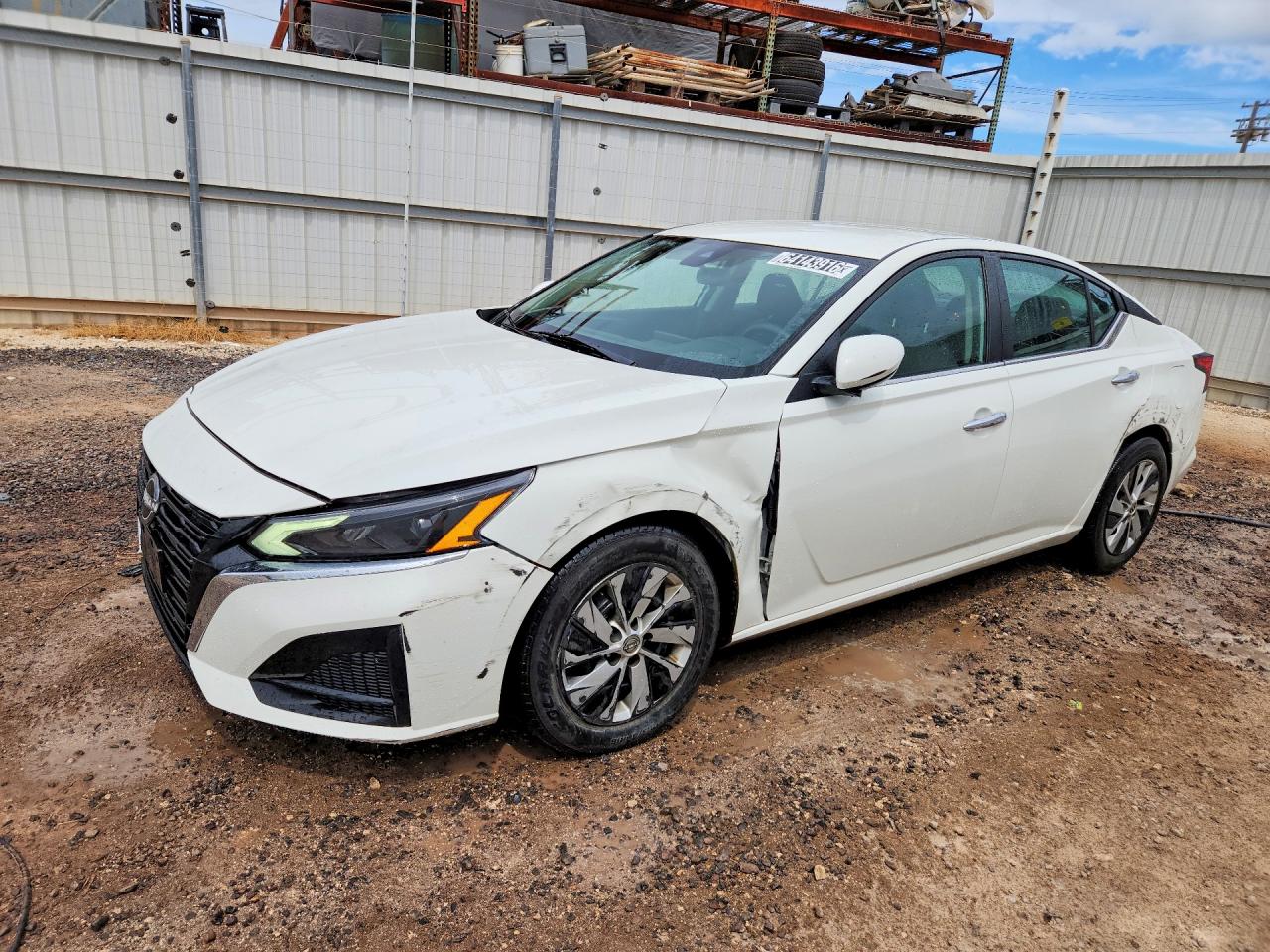 2023 Nissan Altima S, VIN 1N4BL4BV2PN418756 — Перед