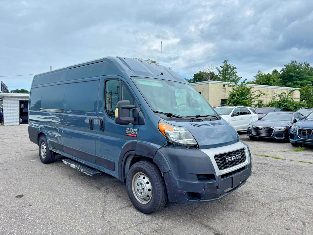 2020 Ram ProMaster Cargo, VIN 3C6URVJG3LE136951 — Normal wear