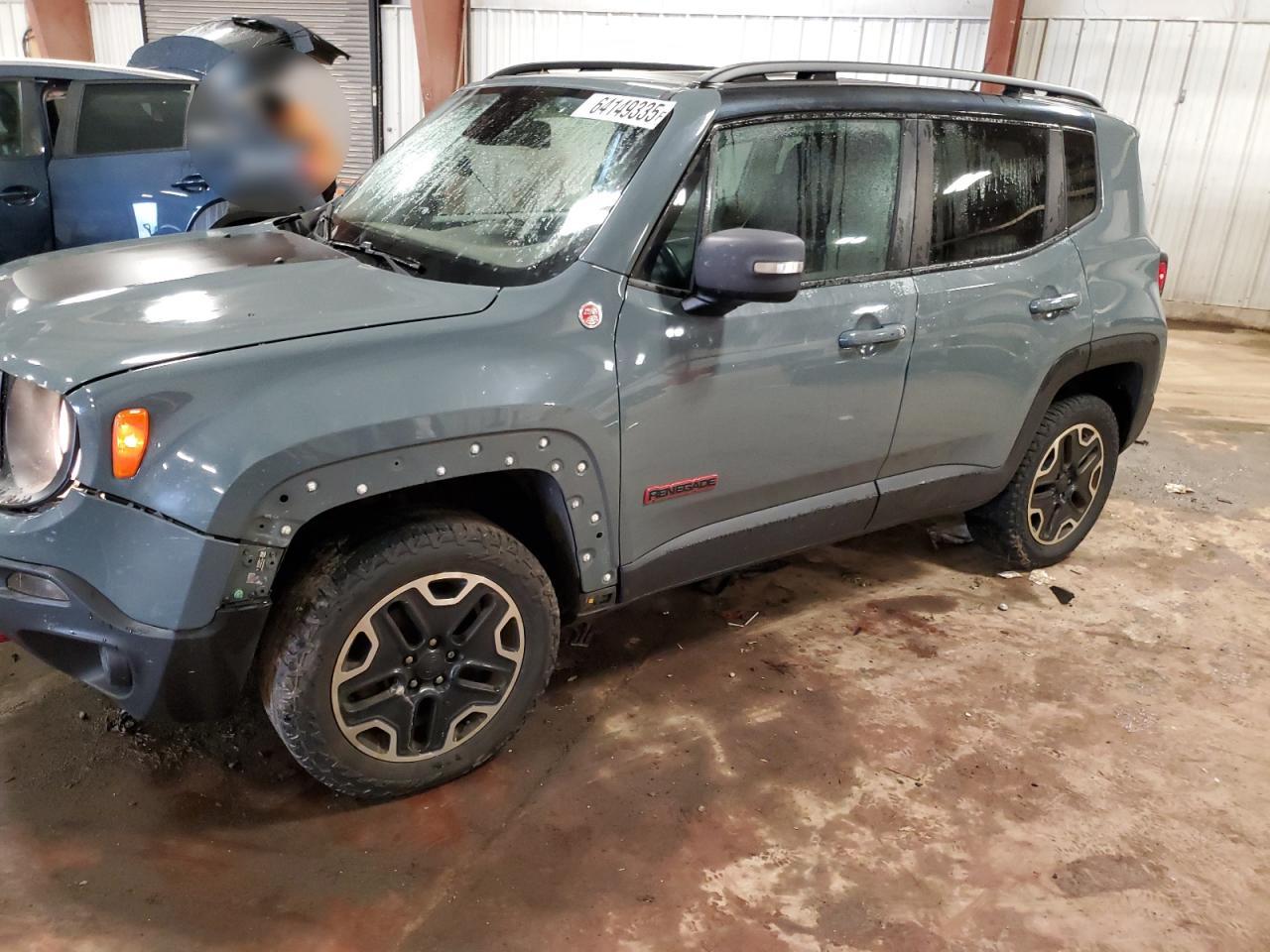 2016 Jeep Renegade Trailhawk, VIN ZACCJBCT6GPC64386 — Side
