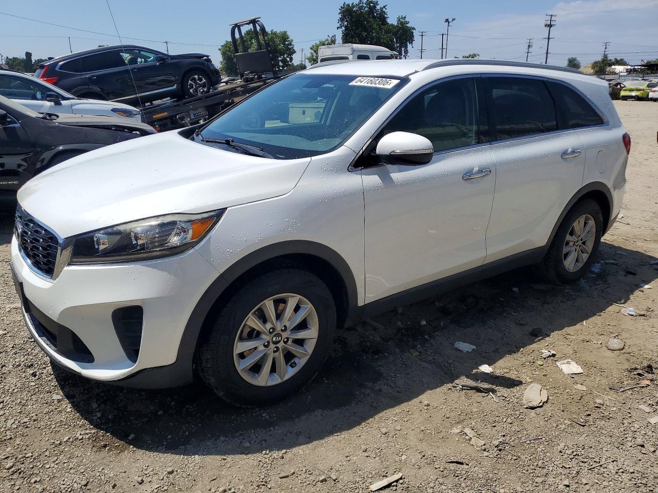 2019 Kia Sorento LX, VIN 5XYPG4A3XKG537711 — Minor dents and scratches