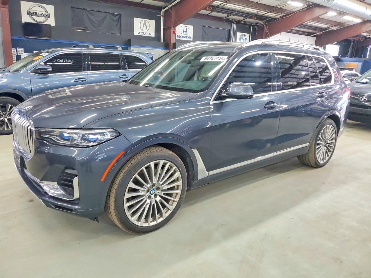 2019 BMW X7 xDrive50i, VIN 5UXCX4C58KLB39979 — Minor dents and scratches