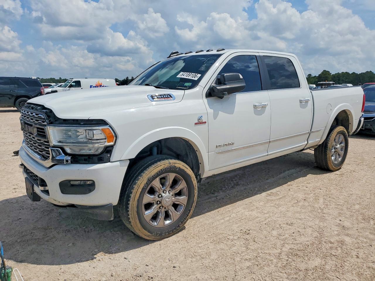 2019 Ram 2500 Limited, VIN 3C6UR5SL4KG551565 — Rear end
