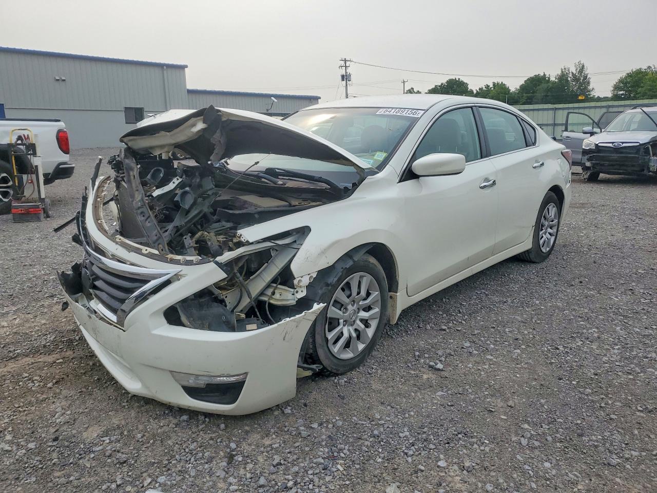 2014 Nissan Altima 2.5, VIN 1N4AL3AP0EN383138 — Front end