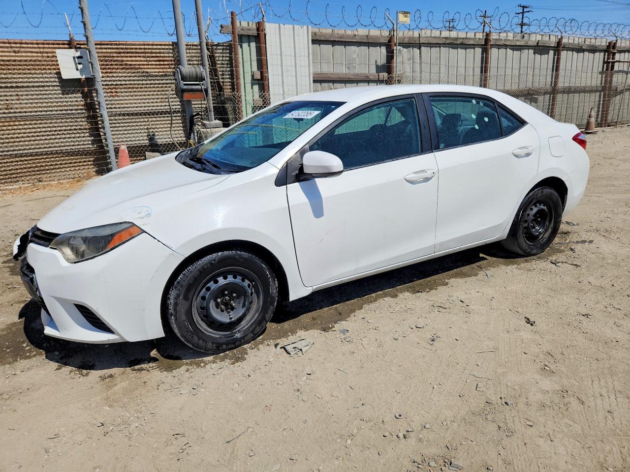 2014 Toyota Corolla LE Plus, VIN 5YFBURHE9EP126551 — Front end