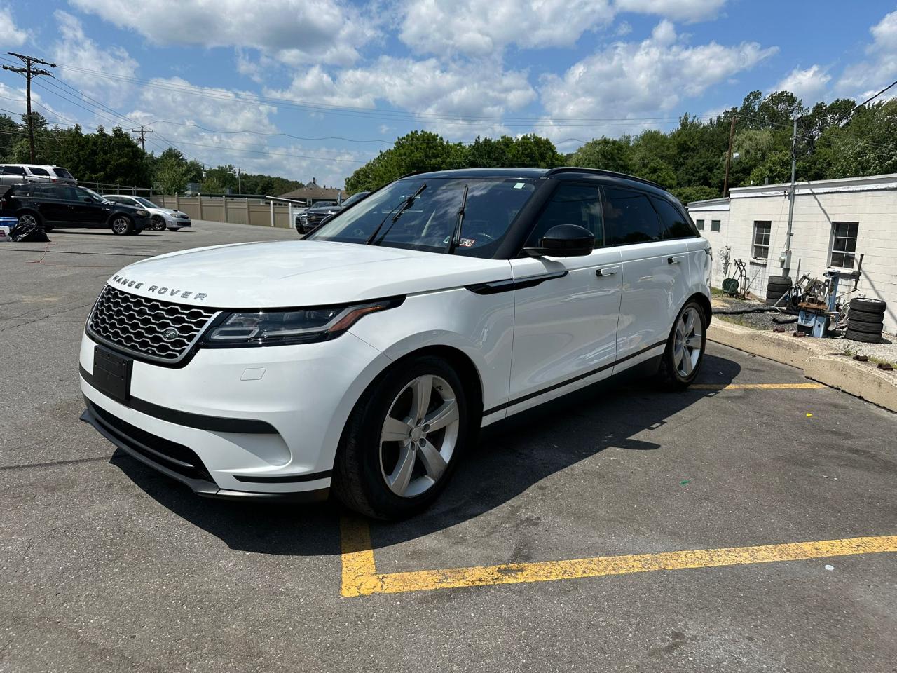 2018 Land Rover Range Rover Velar S, VIN SALYB2RV3JA746101 — Minor dents and scratches