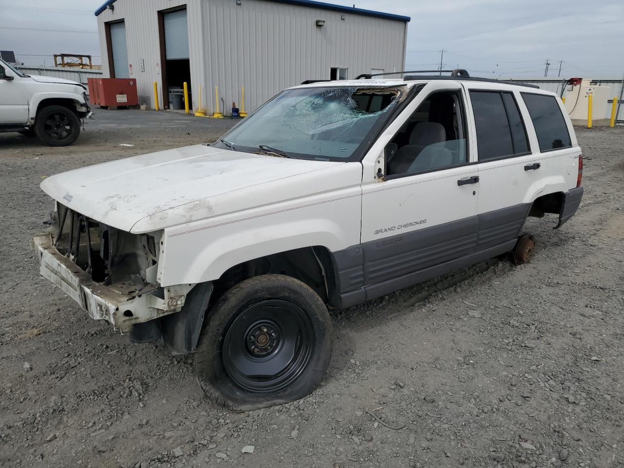1996 Jeep Grand Cherokee Laredo, VIN 1J4GZ58S6TC162039 — Stripped