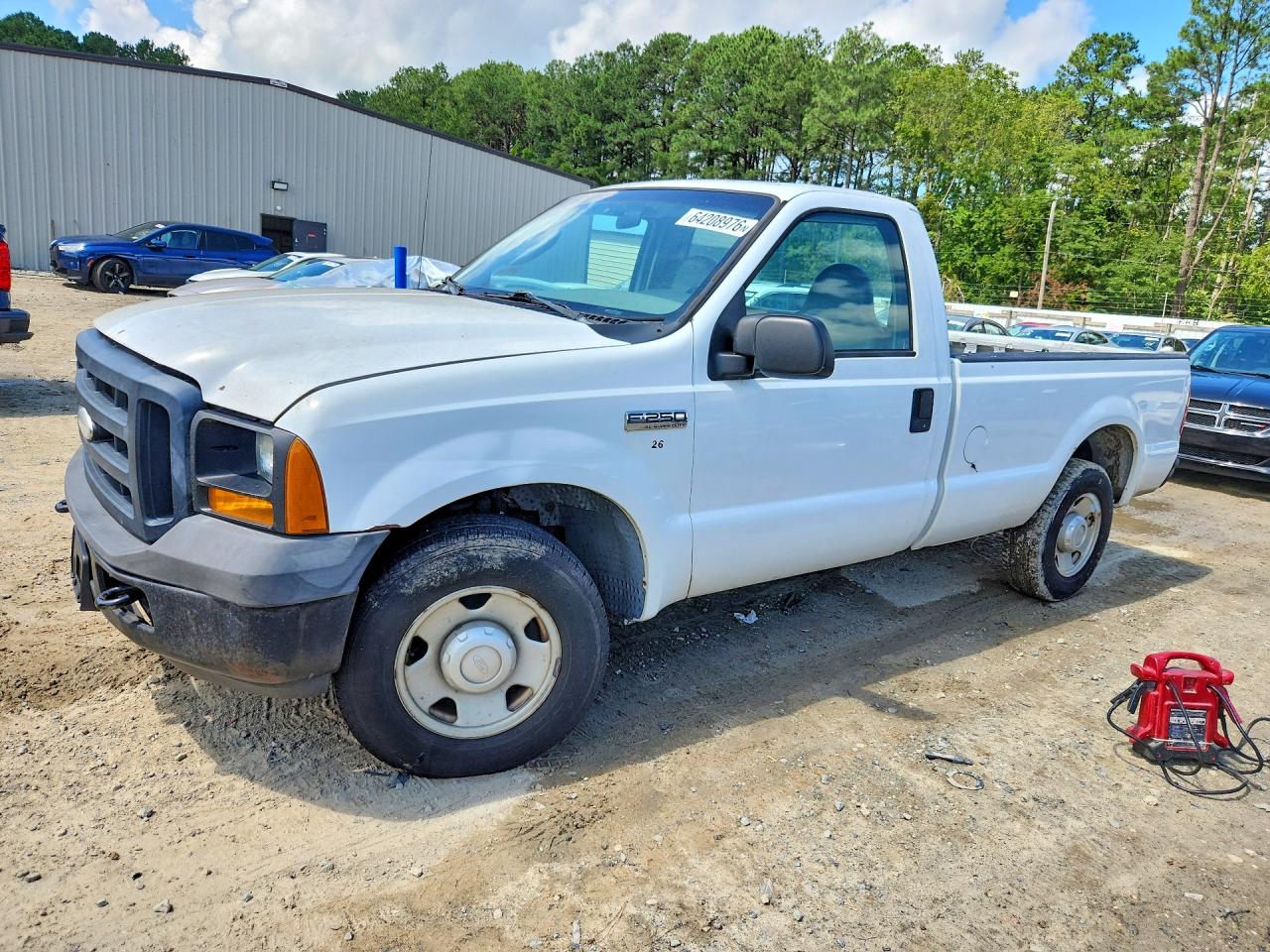 2006 Ford F-250 XL, VIN 1FTNF20506ED13458 — Front end