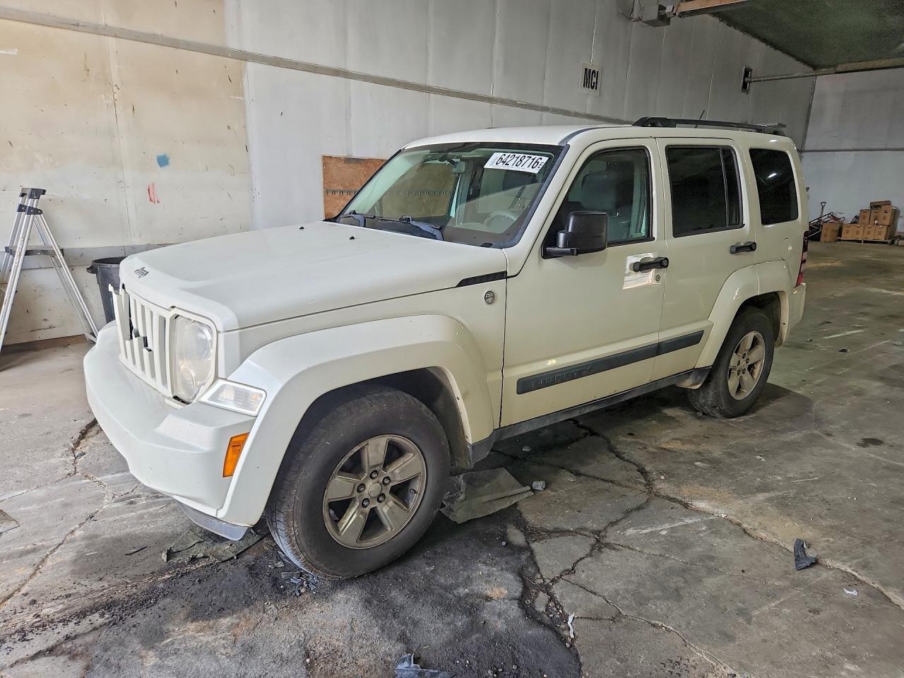 2010 Jeep Liberty Sport, VIN 1J4PN2GK6AW111583 — Front end