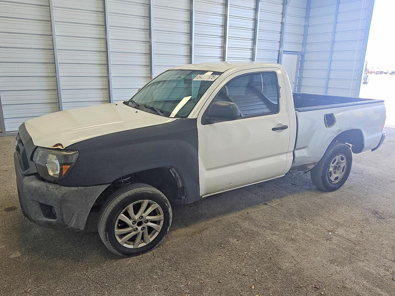 2014 Toyota Tacoma, VIN 5TFNX4CN8EX041183 — Front end
