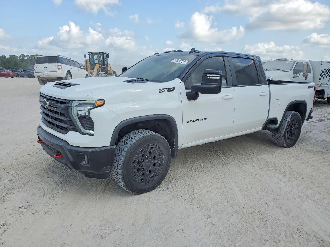 2025 Chevrolet Silverado 3500HD LT, VIN 2GC4KTEY1S1132915 — Normal wear