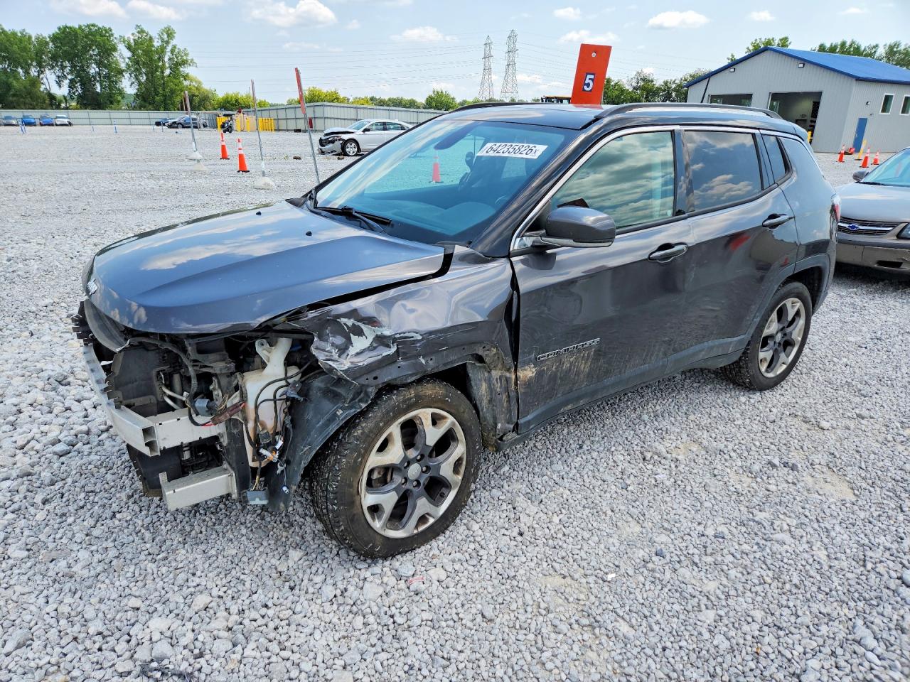 2018 Jeep Compass Limited, VIN 3C4NJDCB7JT135696 — Перед