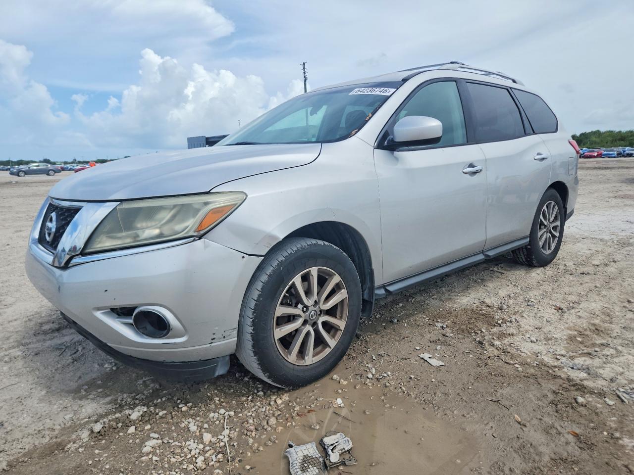 2014 Nissan Pathfinder Platinum, VIN 5N1AR2MMXEC651902 — Мелкие вмятины и царапины