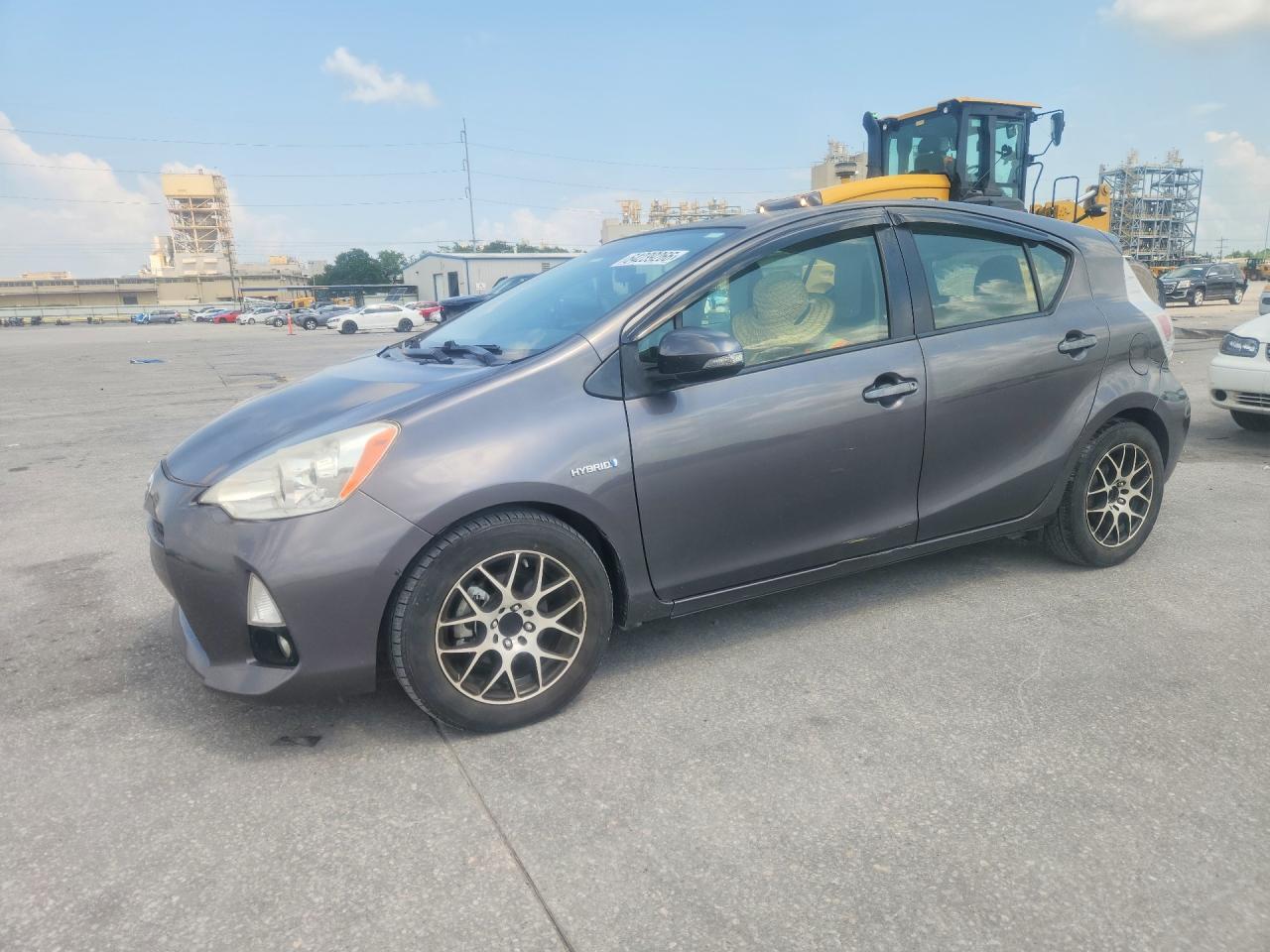 2012 Toyota Prius Three, VIN JTDKDTB39C1522579 — Roof