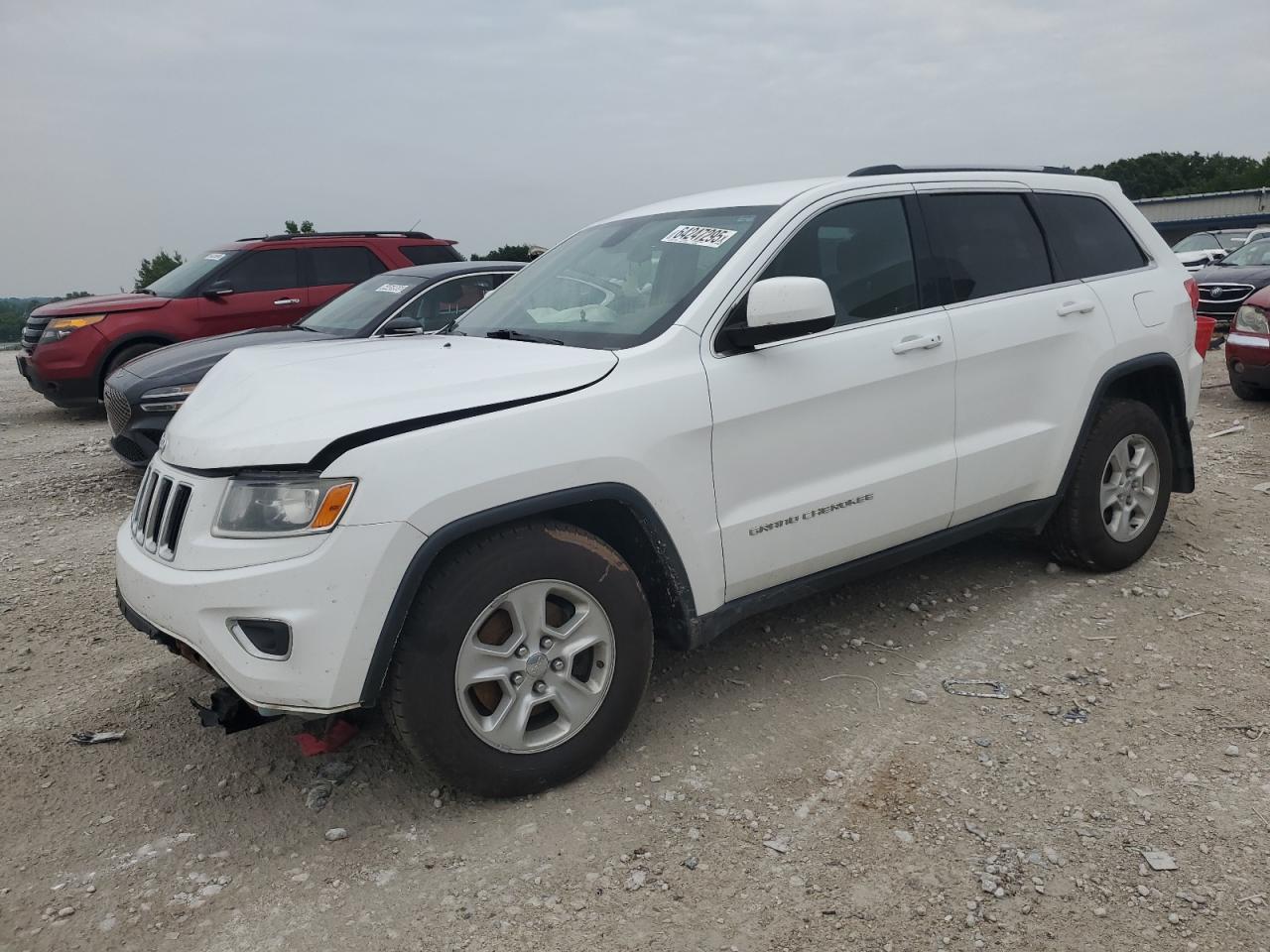 2014 Jeep Grand Cherokee Laredo, VIN 1C4RJFAG7EC145853 — Front end