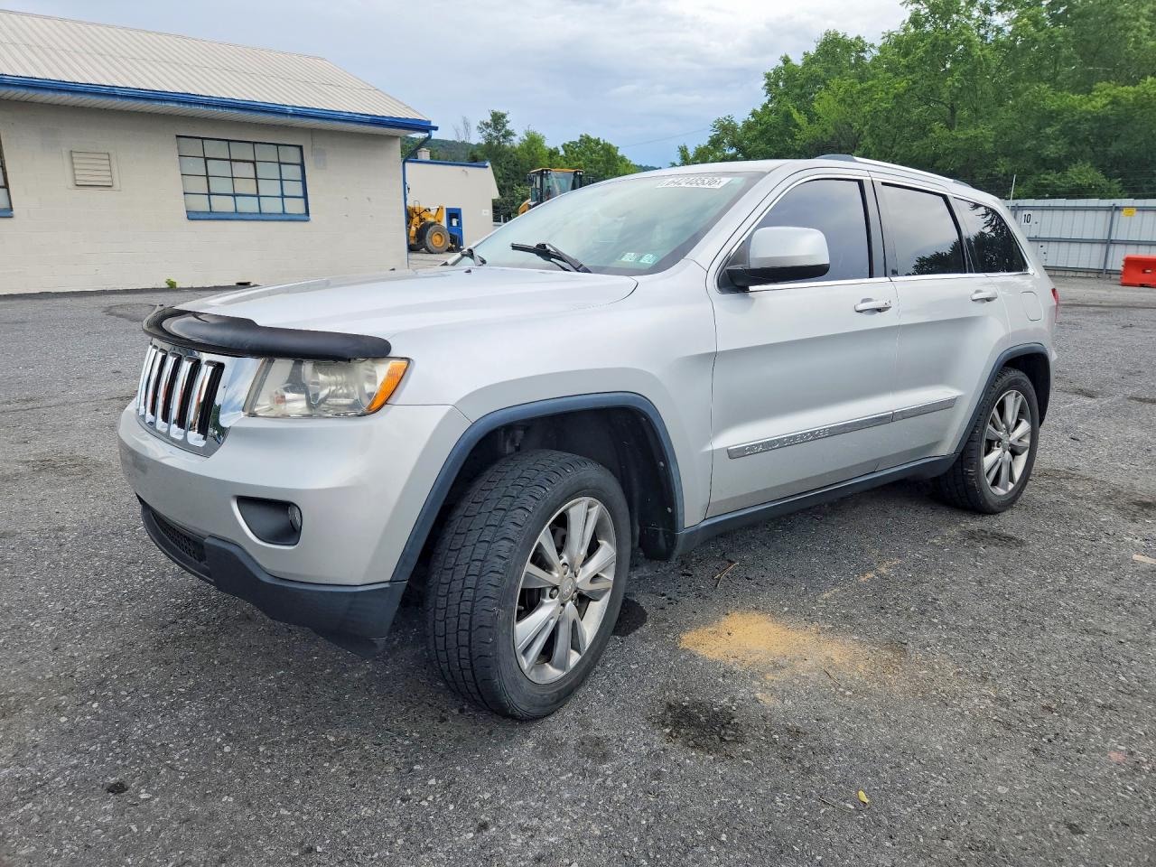 2013 Jeep Grand Cherokee Laredo, VIN 1C4RJFAG8DC582078 — Rear end