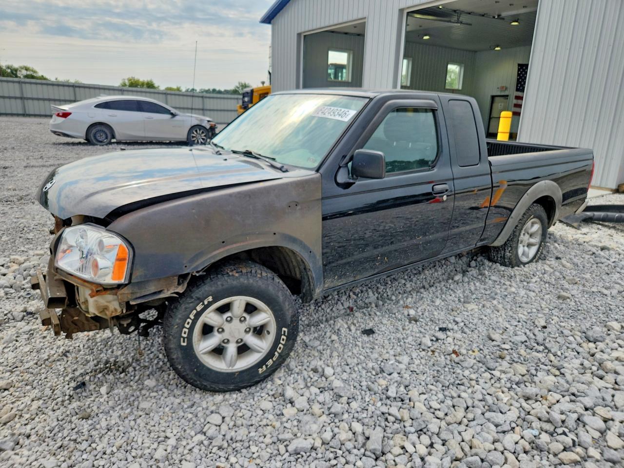 2002 Nissan Frontier XE, VIN 1N6DD26SX2C377198 — Front end