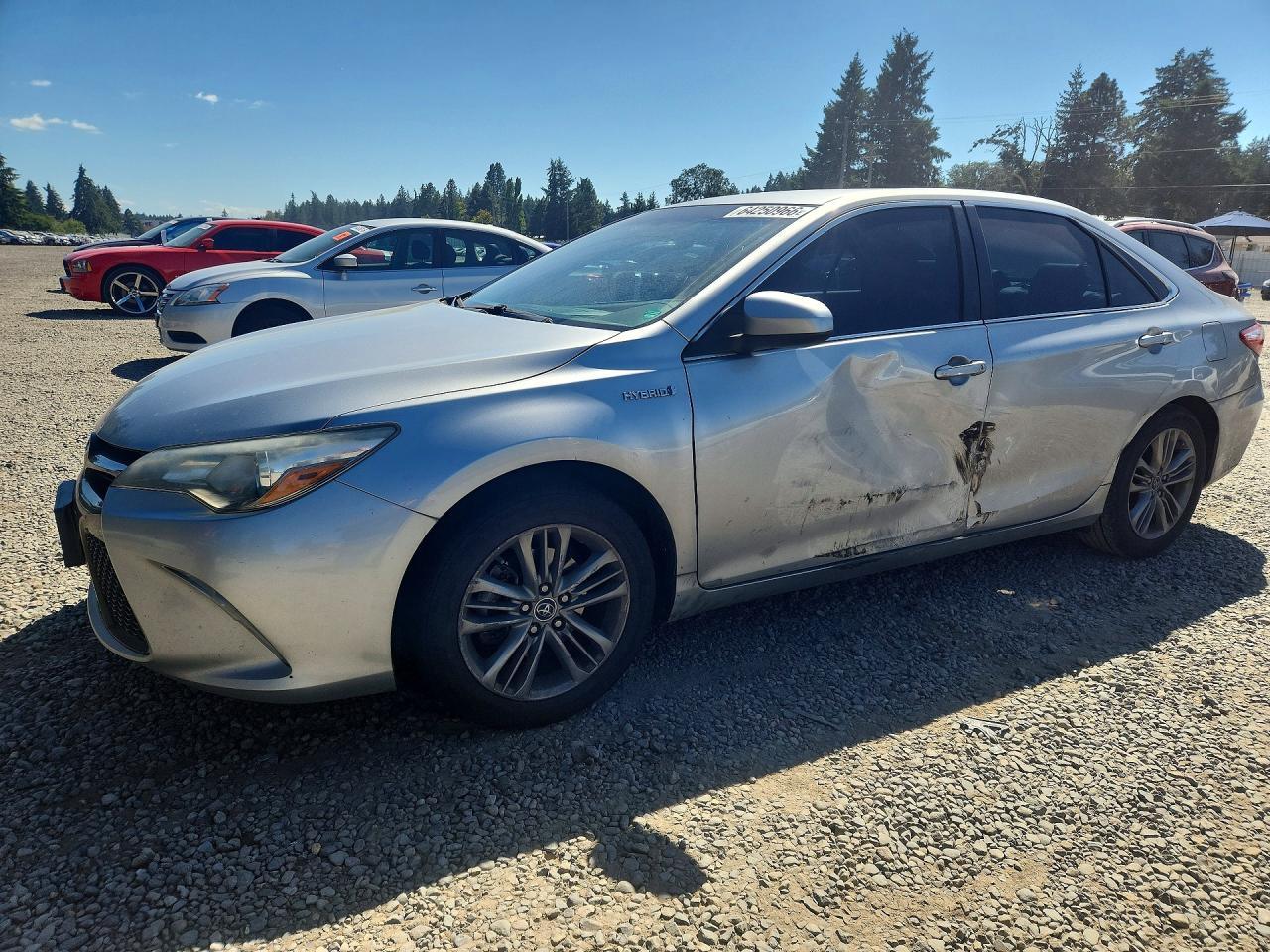 2015 Toyota Camry XLE, VIN 4T1BD1FK5FU157063 — Бок