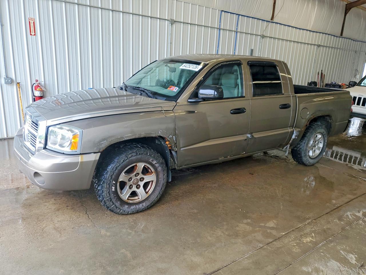 2006 Dodge Dakota SLT, VIN 1D7HW48NX6S716058 — Бок