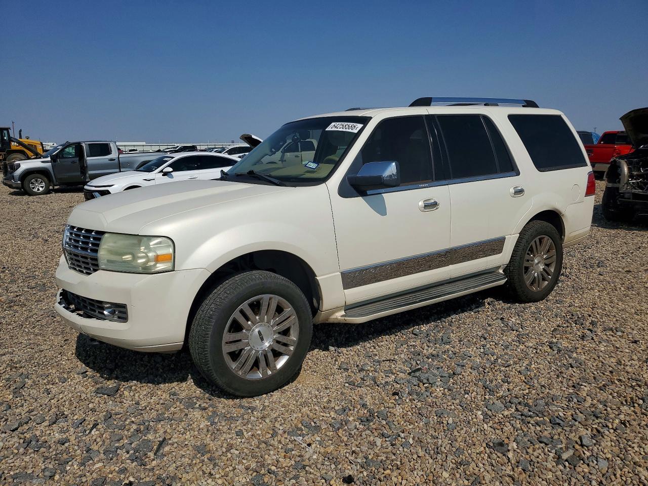 2007 Lincoln Navigator, VIN 5LMFU27597LJ12695 — Front end