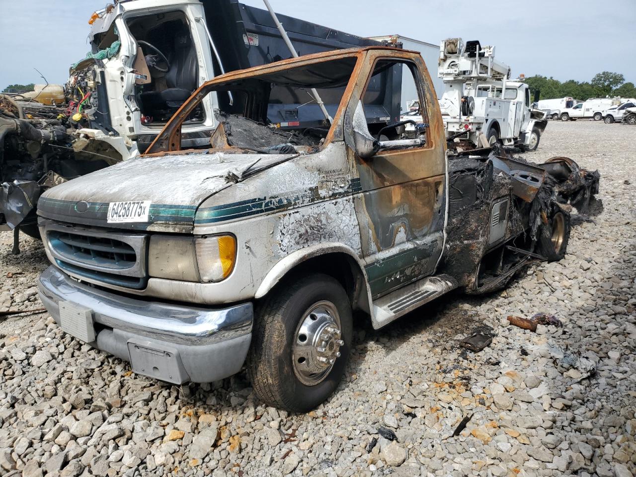 1999 Ford Econoline, VIN 1FDWE30S8XHB98770 — Burn