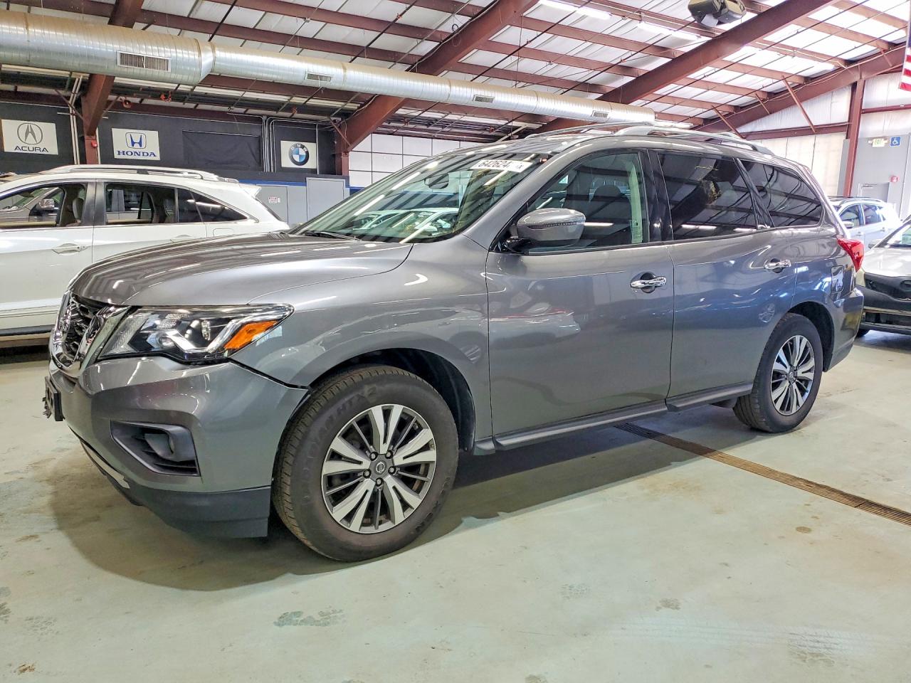 2018 Nissan Pathfinder SL, VIN 5N1DR2MMXJC664091 — Перед