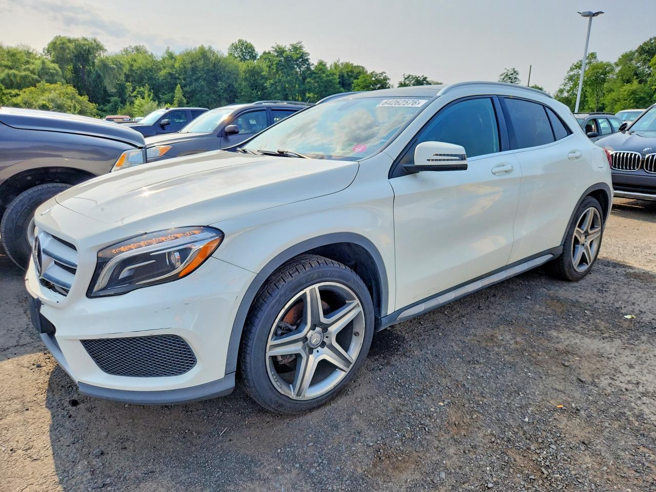 2015 Mercedes-Benz GLA 250, VIN WDCTG4GBXFJ039814 — Minor dents and scratches