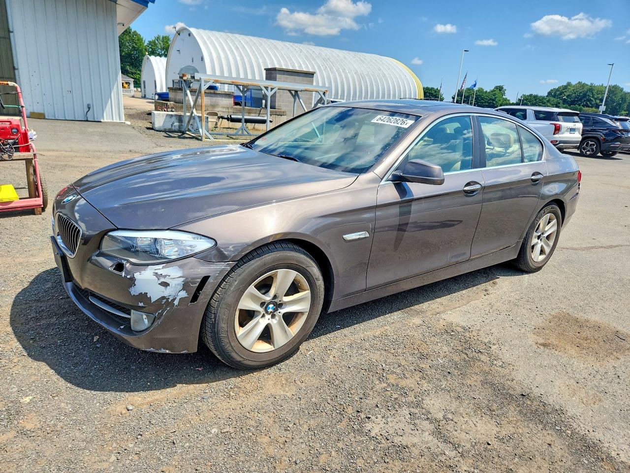 2013 BMW 5 Series 528i xDrive, VIN WBAXH5C57DD111443 — Front end