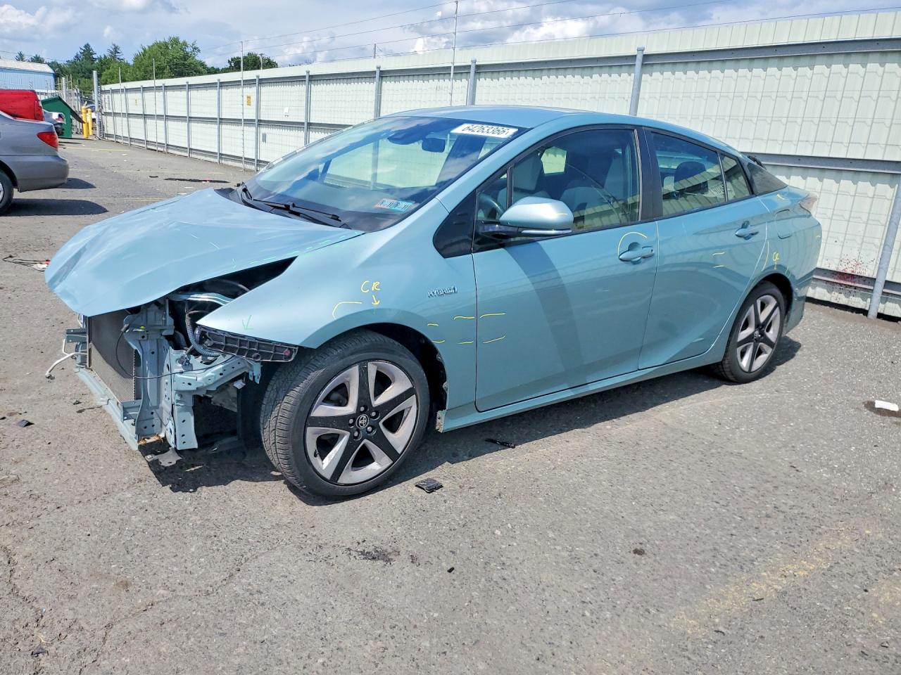 2016 Toyota Prius Four Touring, VIN JTDKARFU4G3010723 — Front end