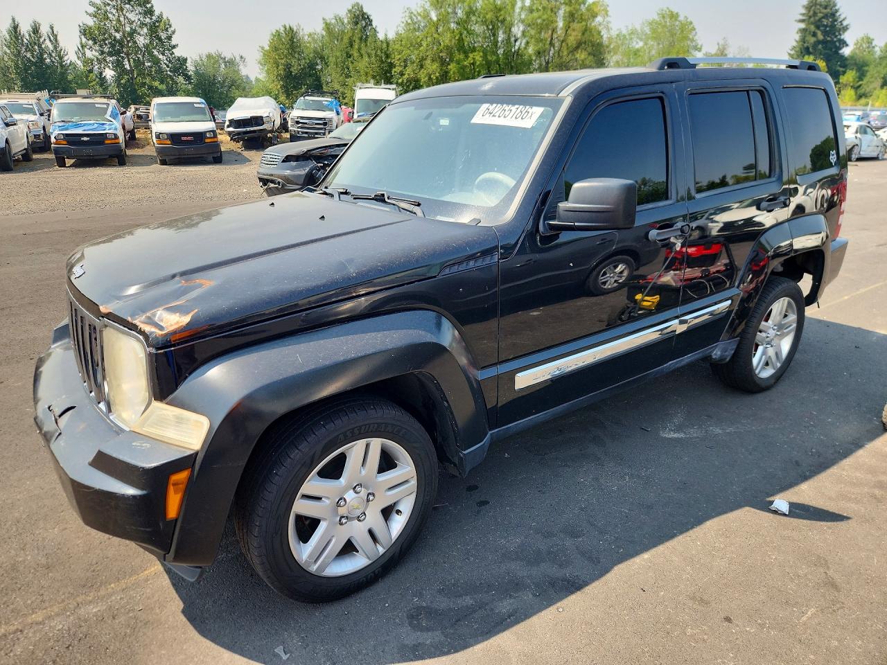 2008 Jeep Liberty Limited, VIN 1J8GN58K88W214285 — Перед