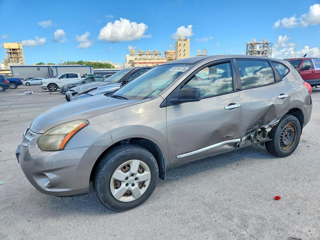 2014 Nissan Rogue S, VIN JN8AS5MT0EW617696 — Side