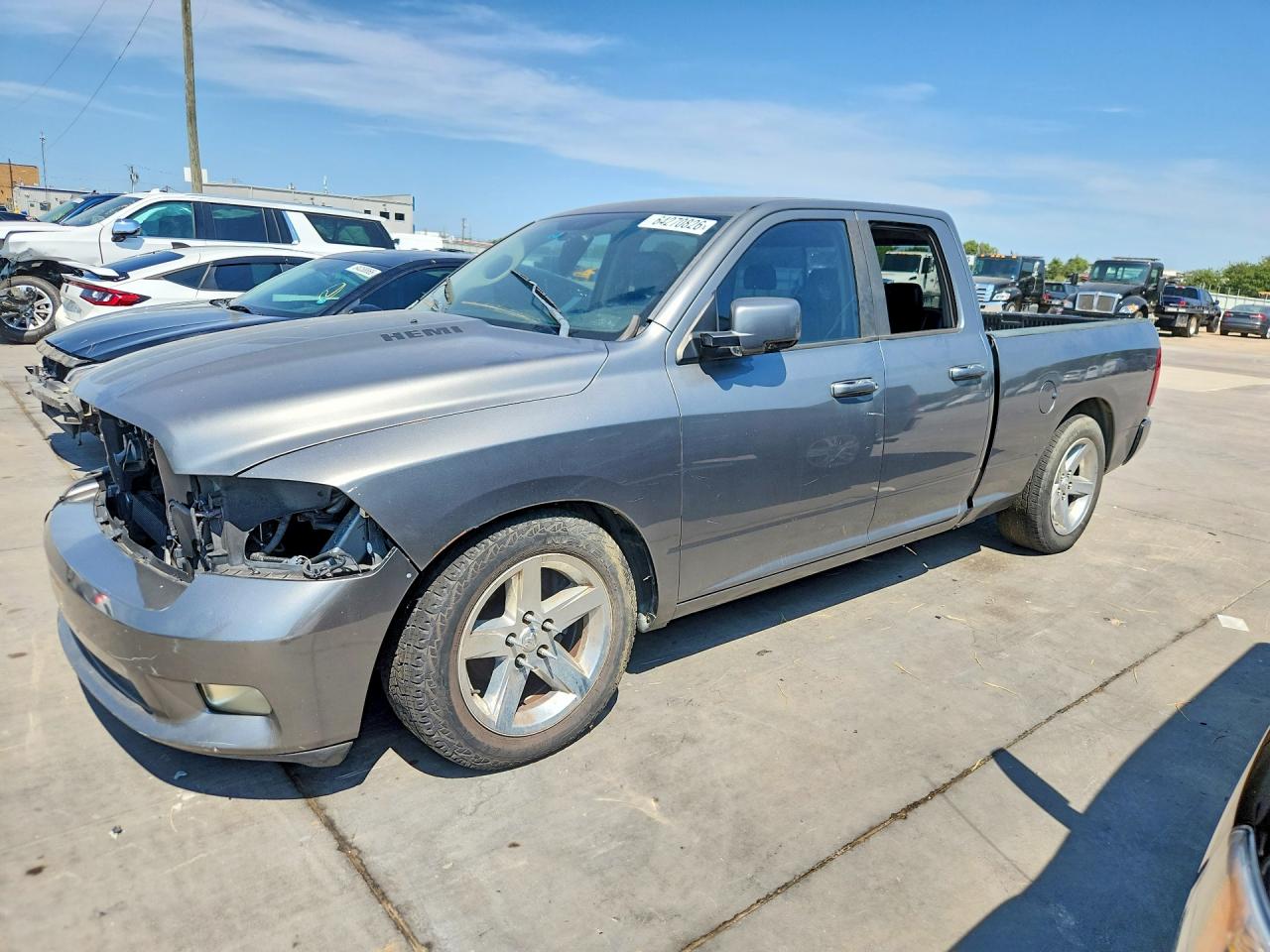 2009 Dodge 1500 SLT, VIN 1D3HB18T99S703493 — Front end