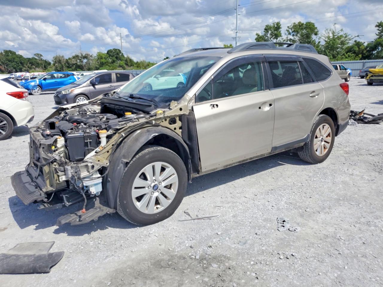 2016 Subaru Outback Premium, VIN 4S4BSBFC5G3212798 — Front end