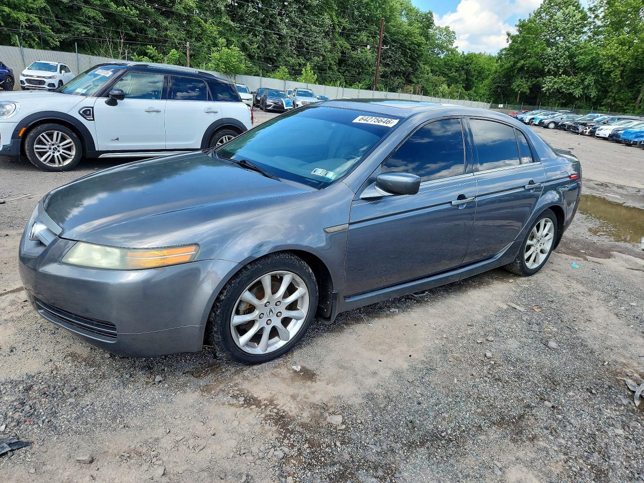 2004 Acura TL, VIN 19UUA66224A040060 — Зад