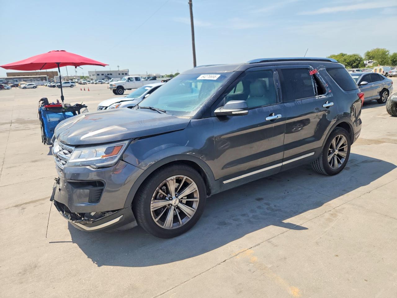 2018 Ford Explorer Limited, VIN 1FM5K7F8XJGC16240 — Перед