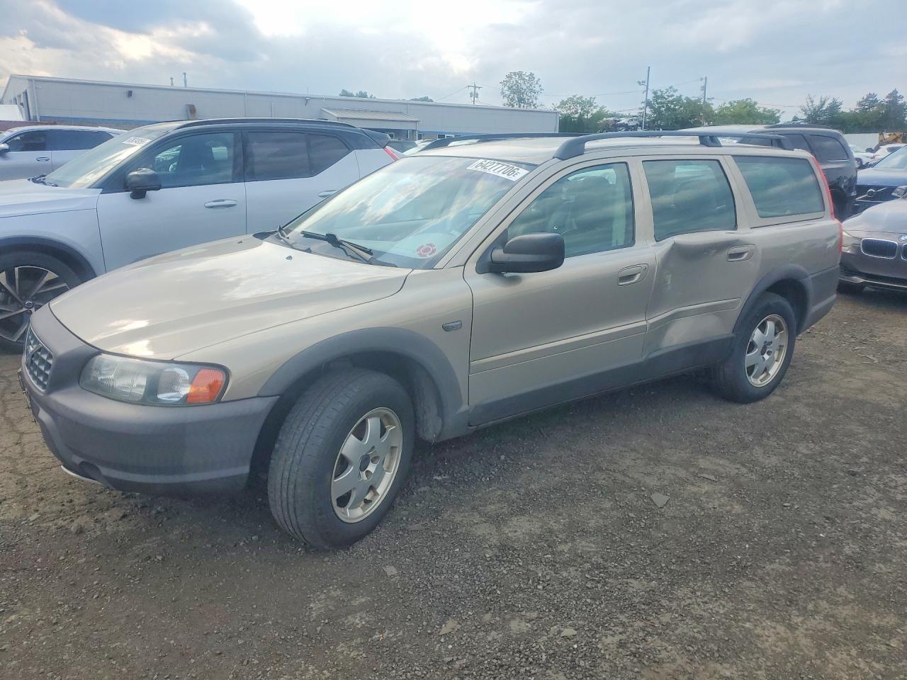 2001 Volvo V70, VIN YV1SZ58D511019166 — Side