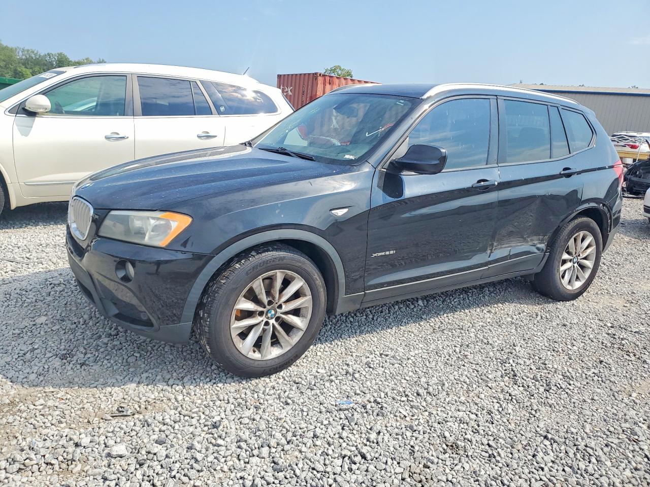 2014 BMW X3 xDrive28i, VIN 5UXWX9C54E0D25244 — Side