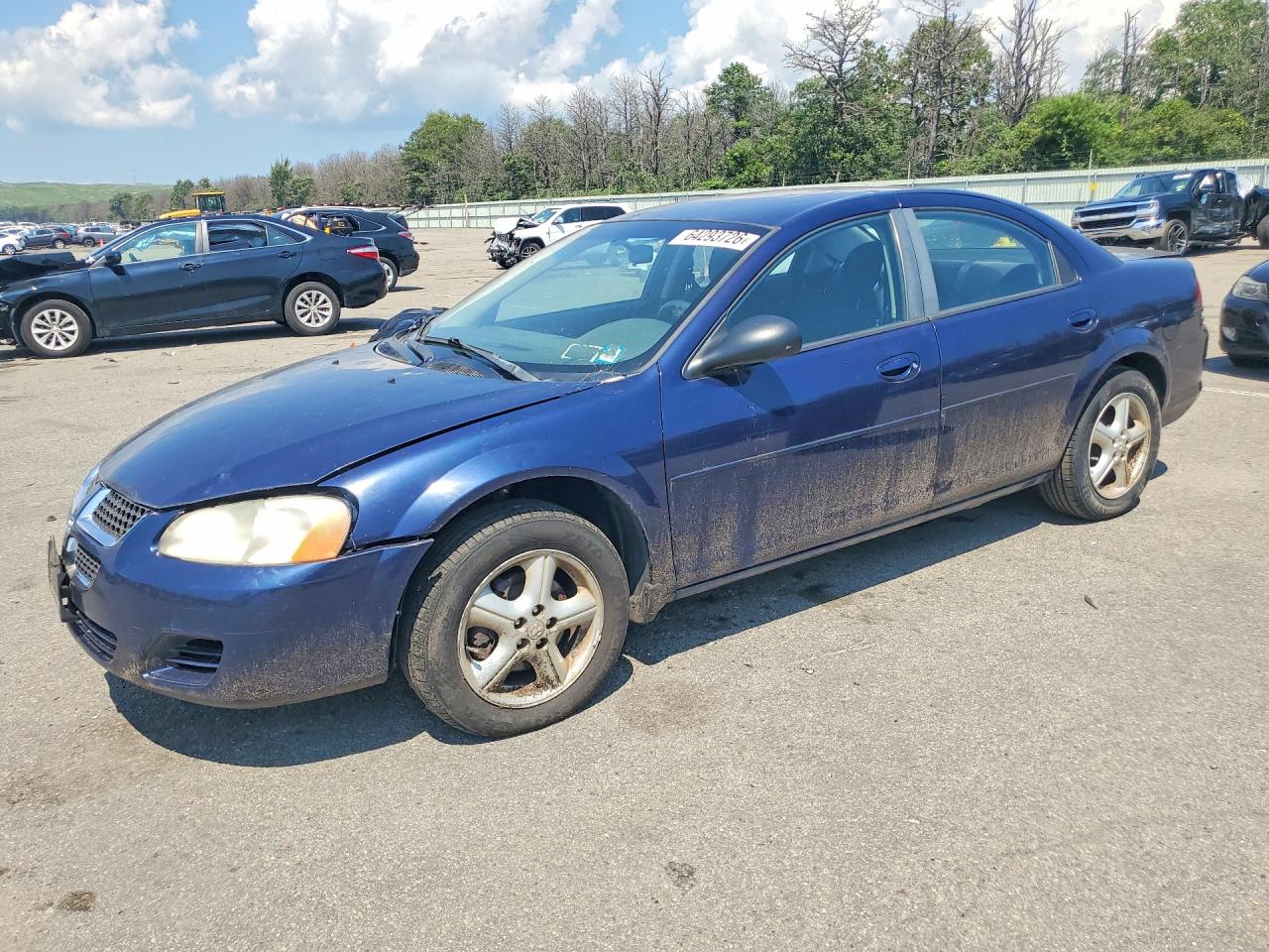 2005 Dodge Stratus SXT, VIN 1B3EL46R35N707566 — Minor dents and scratches
