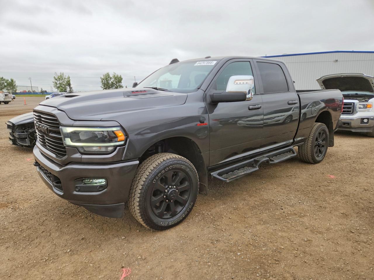 2024 Ram 3500 Laramie, VIN 3C63R3EL3RG399784 — Roof